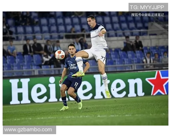 拉奇与莫尔德的精彩对决揭示足球战术与团队合作的魅力